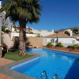 beach-villa-nerja-seaview-pool-3-bedrooms-huge-terrace.es-andalucia.com/